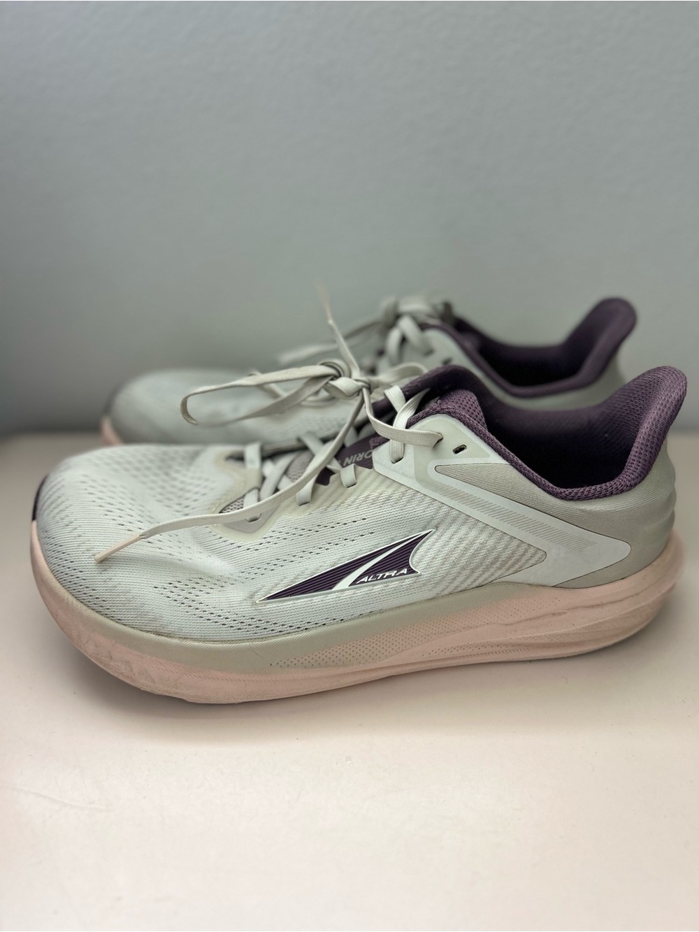 Altra Torin 8 Womens 10 Shoe Pink Purple Running Walking Sneaker Gym AL0A85QF922